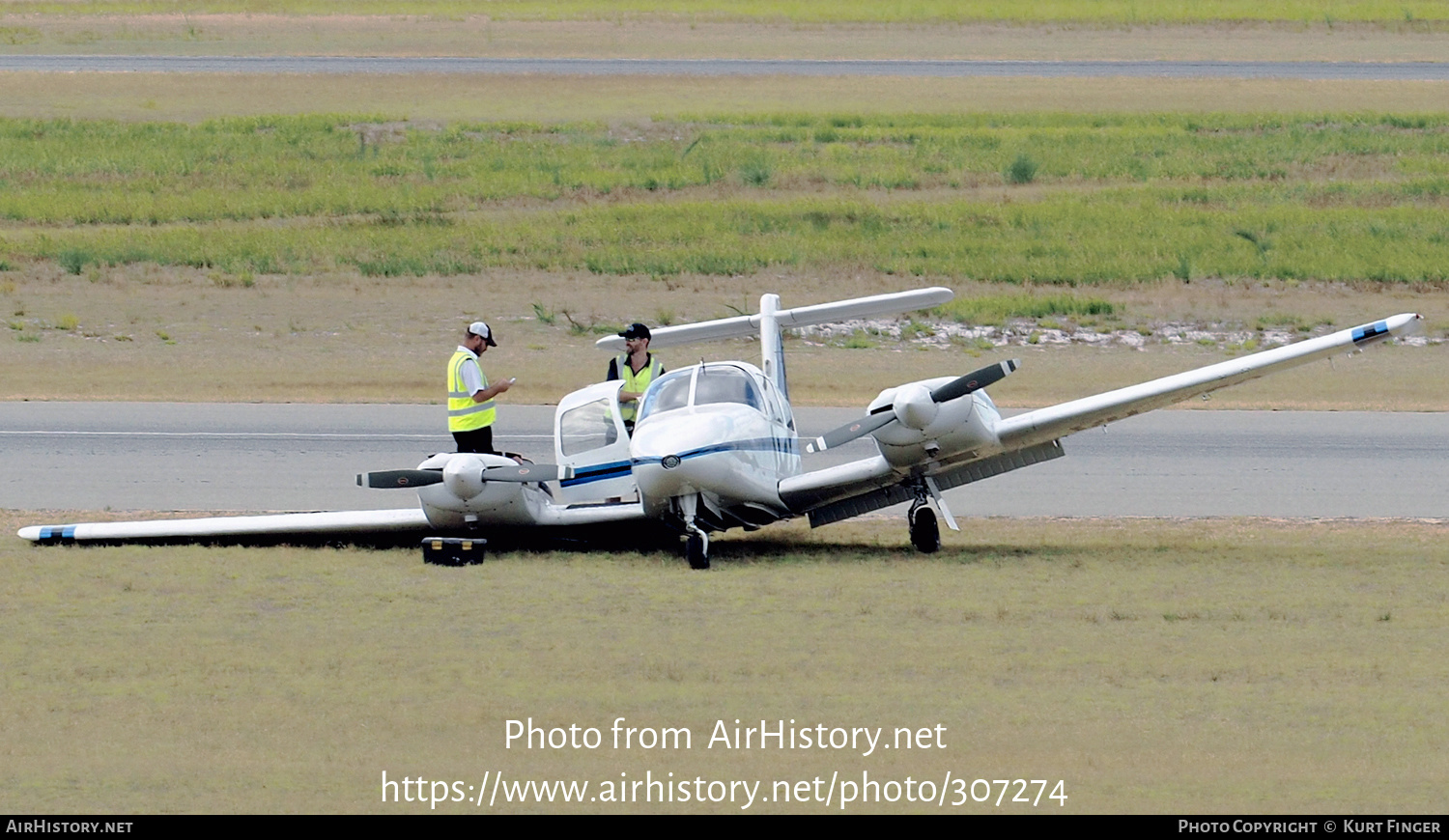 Aircraft Photo of VH-KFO | Piper PA-44-180 Seminole | AirHistory.net #307274