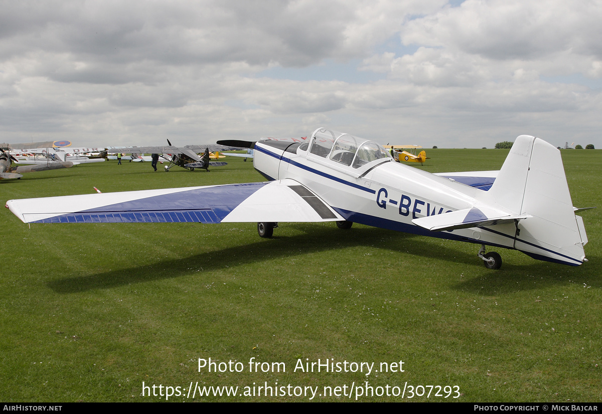 Aircraft Photo of G-BEWO | Zlin Z-326 Trener Master | AirHistory.net #307293