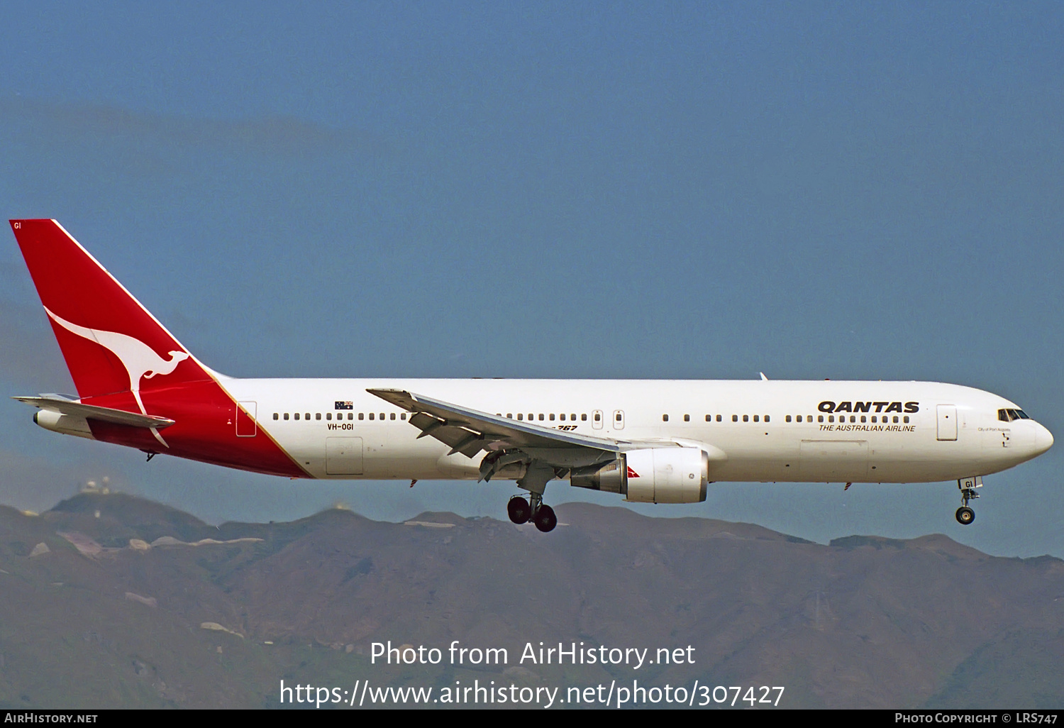 Aircraft Photo of VH-OGI | Boeing 767-338/ER | Qantas | AirHistory.net #307427