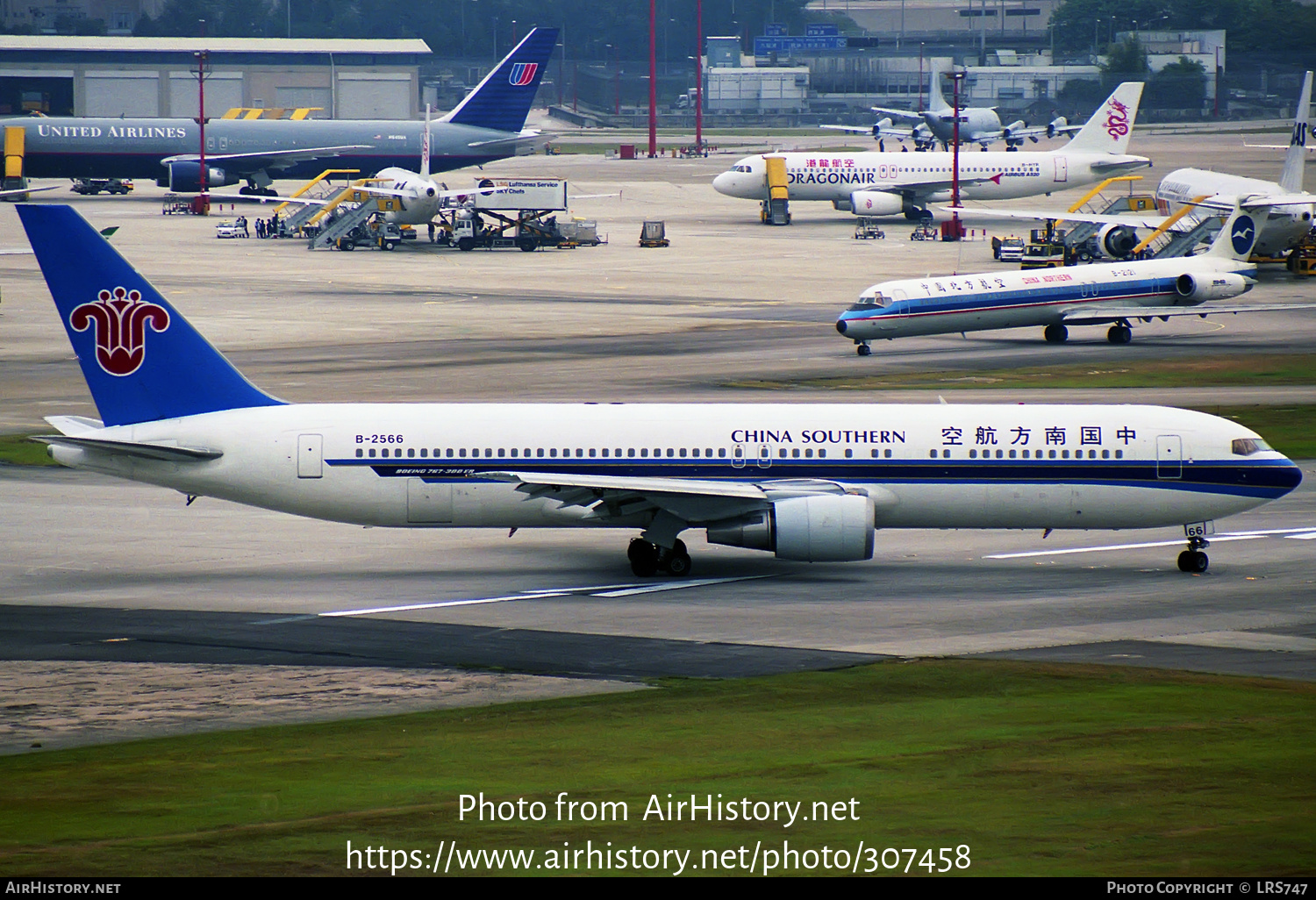 Aircraft Photo of B-2566 | Boeing 767-31B/ER | China Southern Airlines | AirHistory.net #307458