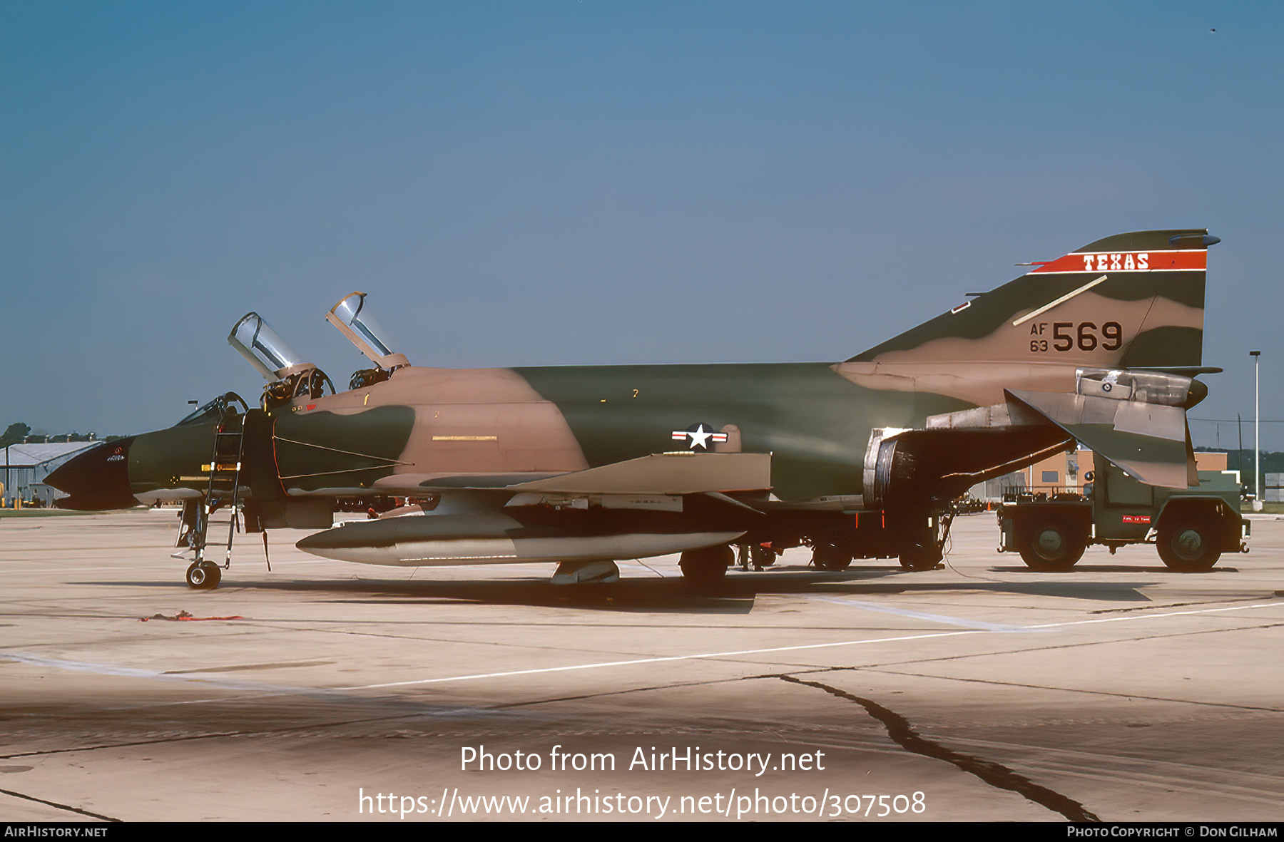 Aircraft Photo of 63-7569 / AF63-569 | McDonnell F-4C Phantom II | USA - Air Force | AirHistory.net #307508