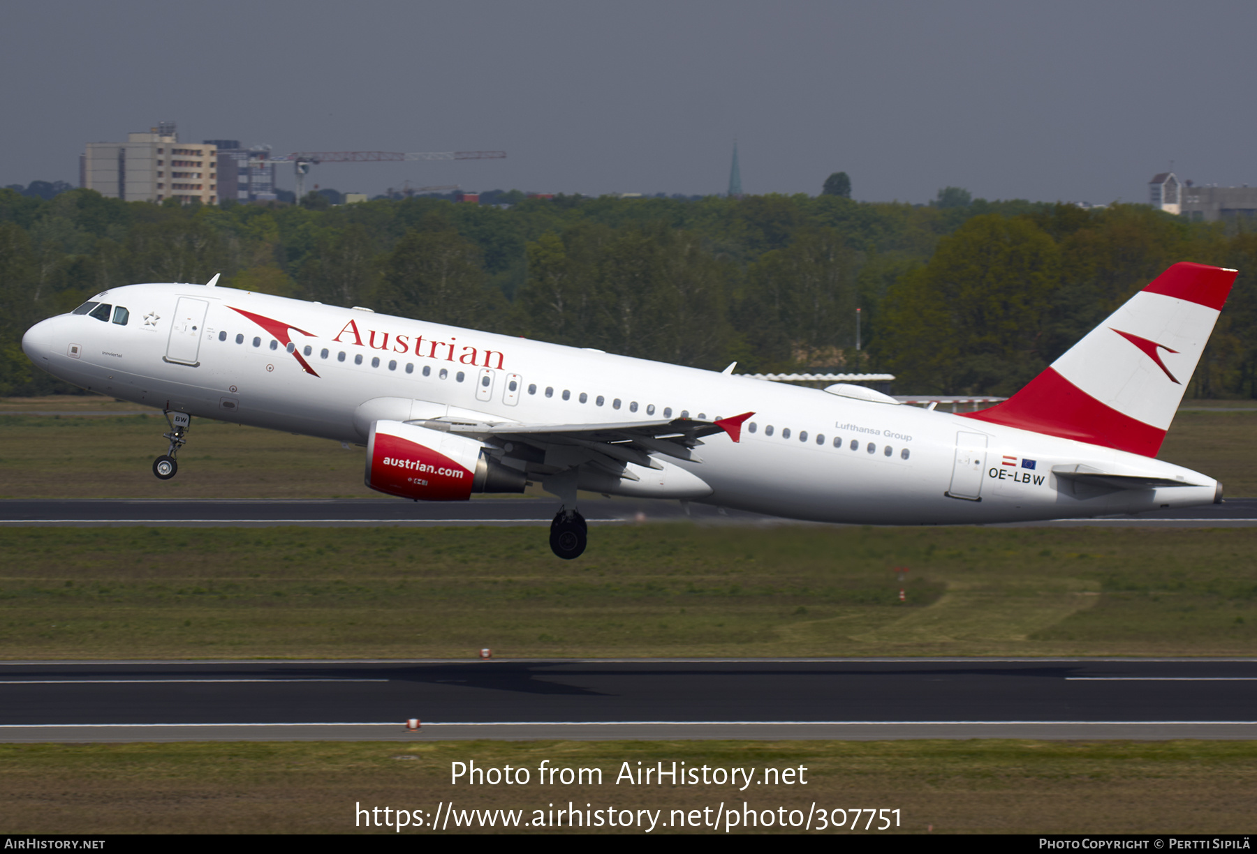 Aircraft Photo of OE-LBW | Airbus A320-214 | Austrian Airlines | AirHistory.net #307751