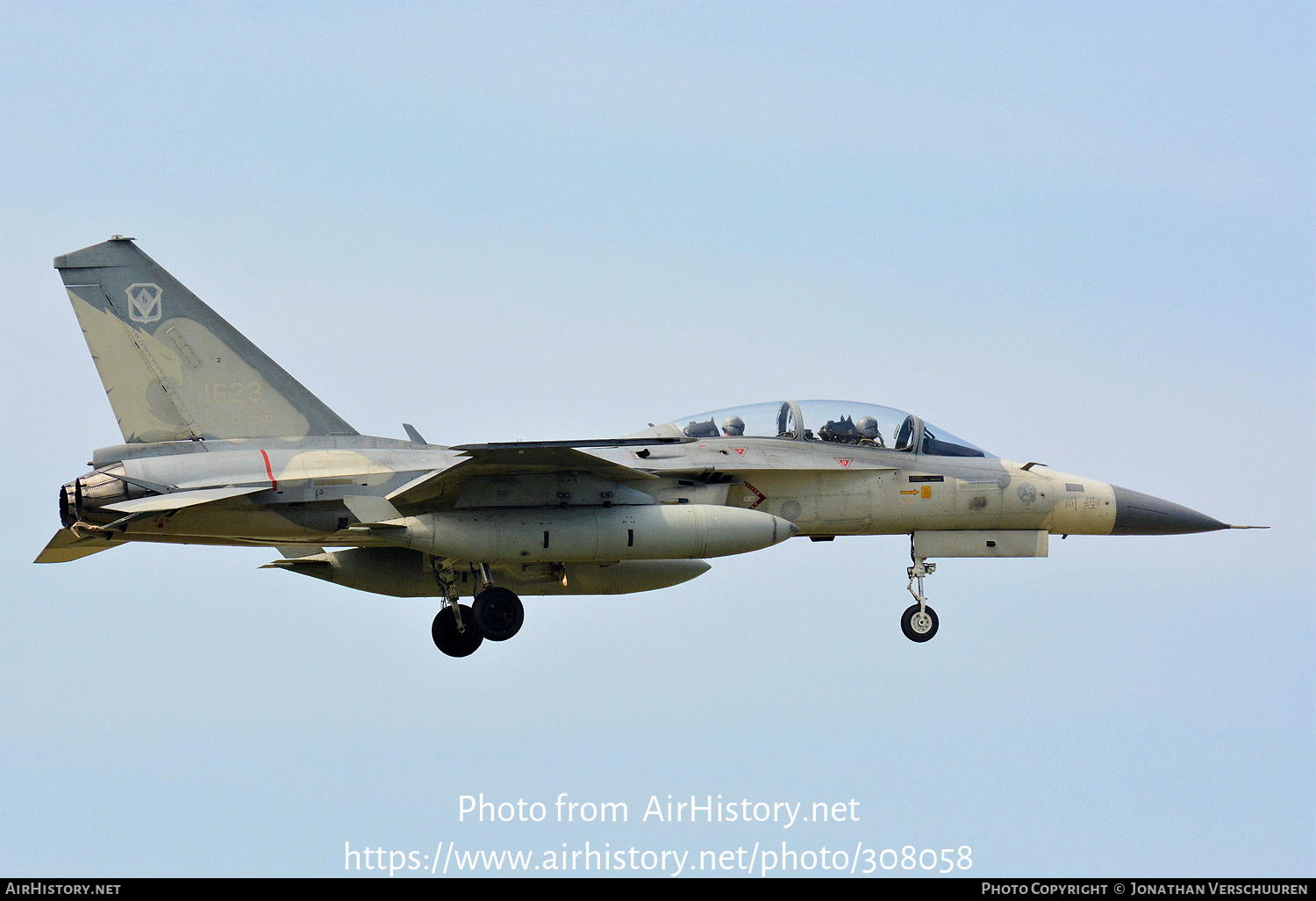 Aircraft Photo of 1623 | AIDC F-CK-1D Hsung Ying | Taiwan - Air Force | AirHistory.net #308058