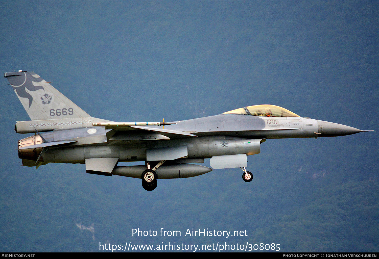 Aircraft Photo of 6669 | General Dynamics F-16A Fighting Falcon | Taiwan - Air Force | AirHistory.net #308085
