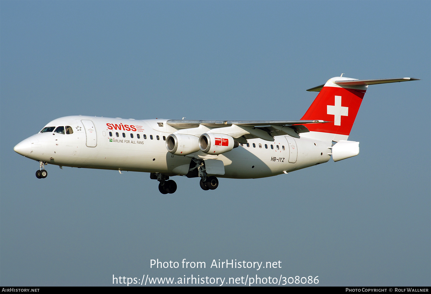 Aircraft Photo of HB-IYZ | British Aerospace Avro 146-RJ100 | Swiss International Air Lines | AirHistory.net #308086