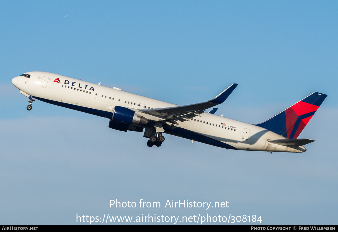 Aircraft Photo of N197DN | Boeing 767-332/ER | Delta Air Lines | AirHistory.net #308184