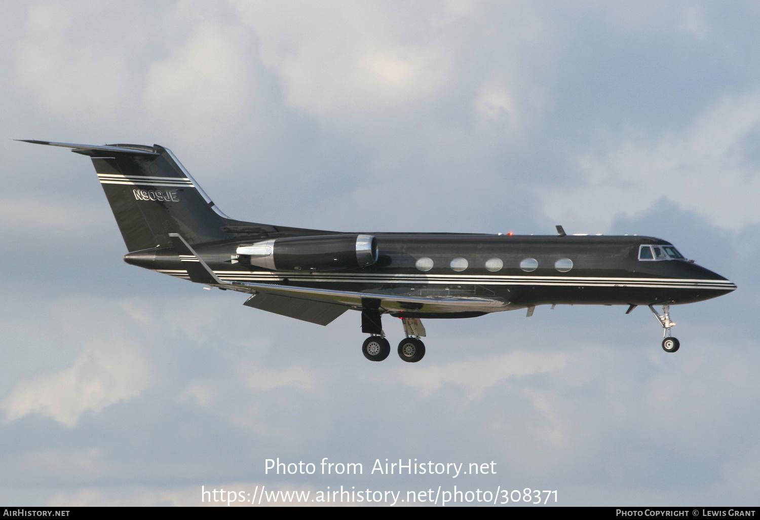 Aircraft Photo Of N909JE | Grumman American G-1159B Gulfstream II-B ...