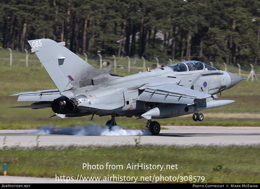 Aircraft Photo of ZD719 | Panavia Tornado GR4 | UK - Air Force | AirHistory.net #308579