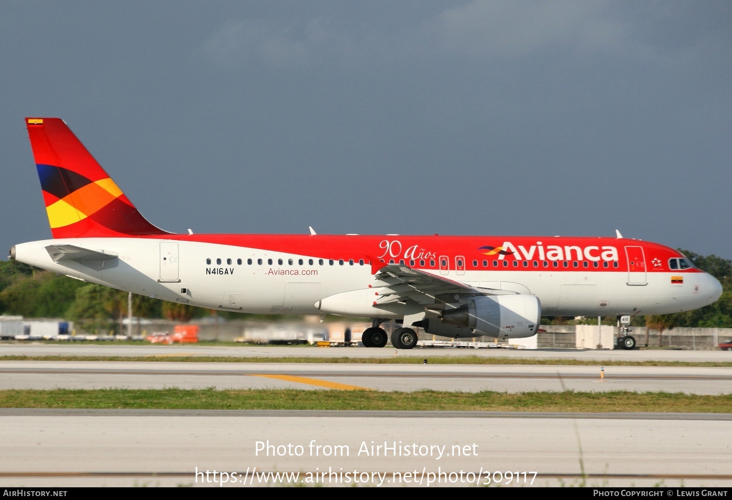 Aircraft Photo of N416AV | Airbus A320-214 | Avianca | AirHistory.net #309117