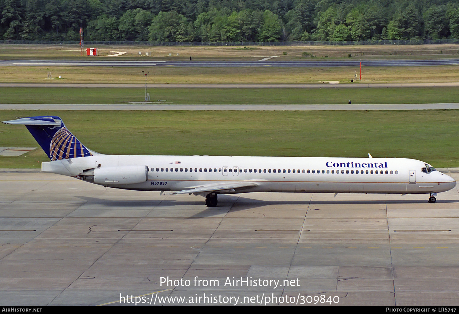 Aircraft Photo of N57837 | McDonnell Douglas MD-82 (DC-9-82) | Continental Airlines | AirHistory.net #309840