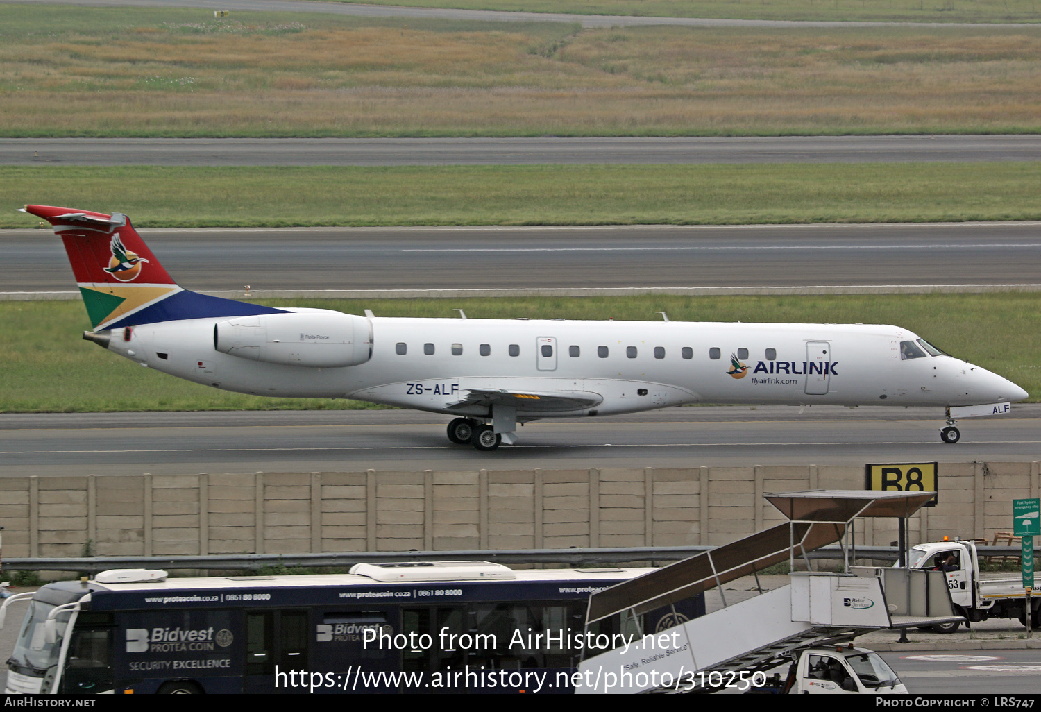 Aircraft Photo of ZS-ALF | Embraer ERJ-140LR (EMB-135KL) | Airlink | AirHistory.net #310250