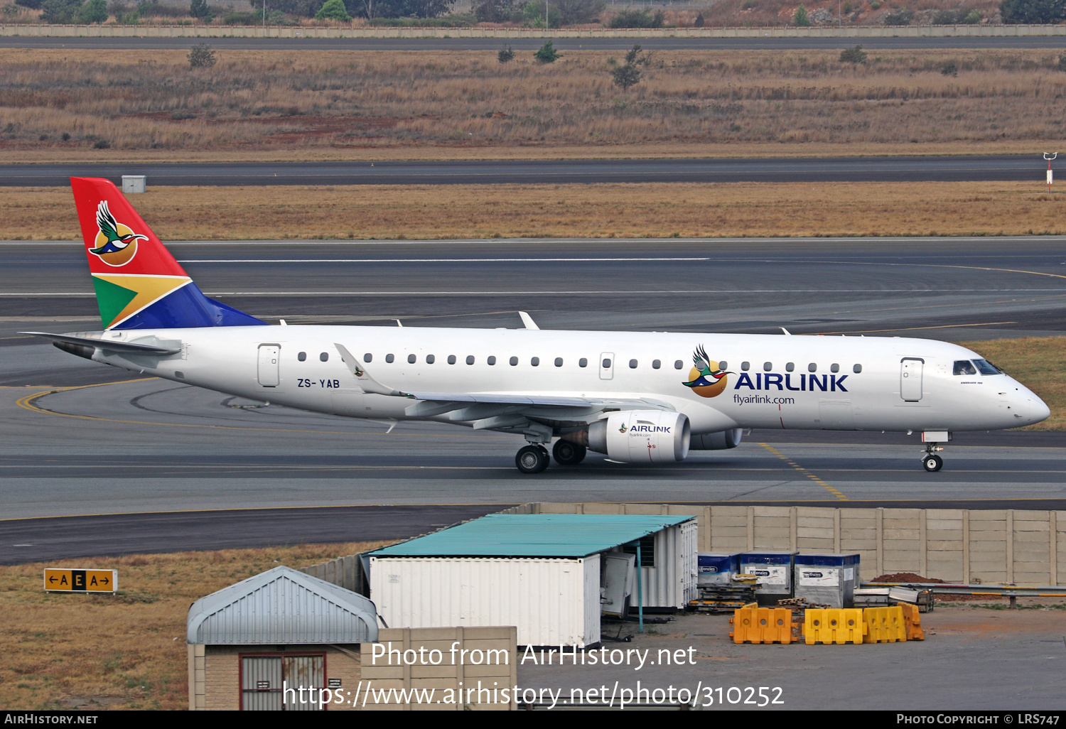 Aircraft Photo of ZS-YAB | Embraer 190AR (ERJ-190-100IGW) | Airlink | AirHistory.net #310252