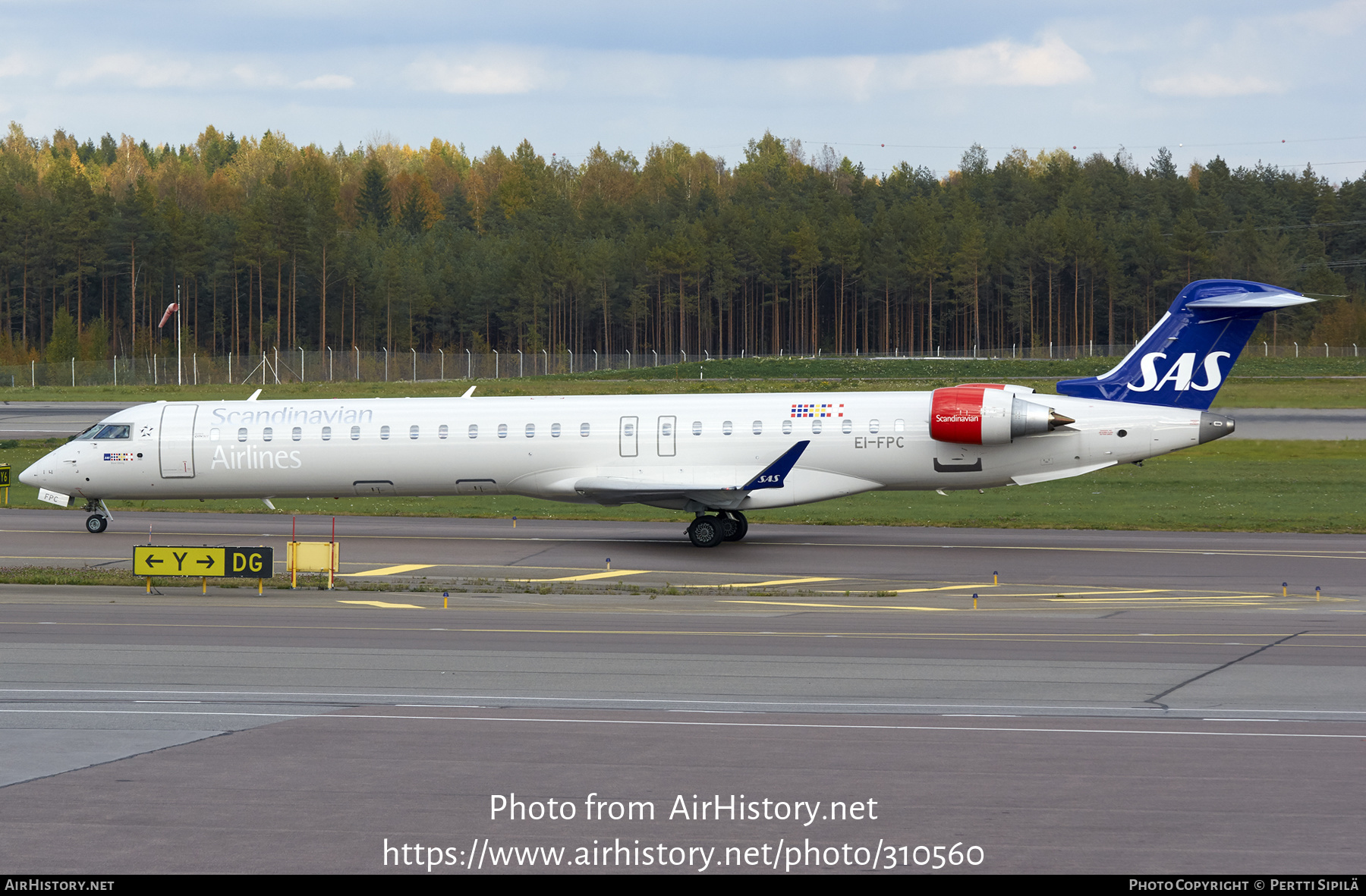 Aircraft Photo of EI-FPC | Bombardier CRJ-900LR (CL-600-2D24) | Scandinavian Airlines - SAS | AirHistory.net #310560