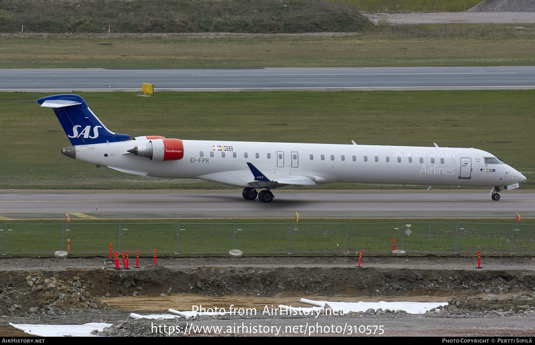 Aircraft Photo of EI-FPR | Bombardier CRJ-900LR (CL-600-2D24) | Scandinavian Airlines - SAS | AirHistory.net #310575