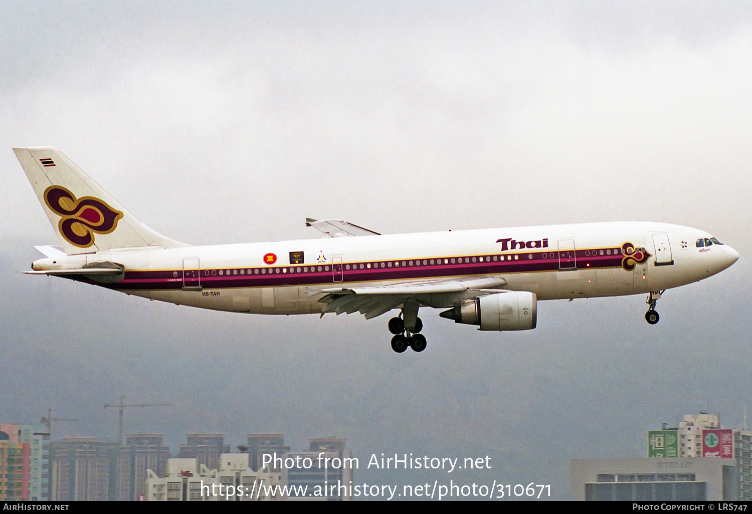 Aircraft Photo of HS-TAH | Airbus A300B4-605R | Thai Airways International | AirHistory.net #310671