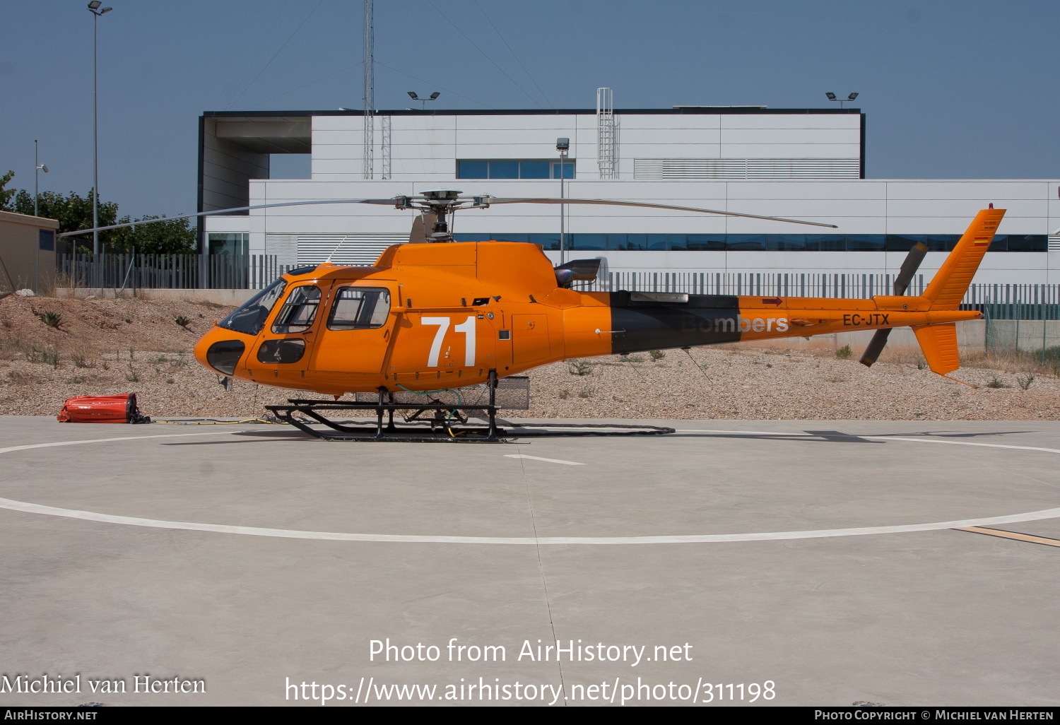 Aircraft Photo of EC-JTX | Aerospatiale AS-350B-1 Ecureuil | Helitrans Pyrinees | AirHistory.net #311198