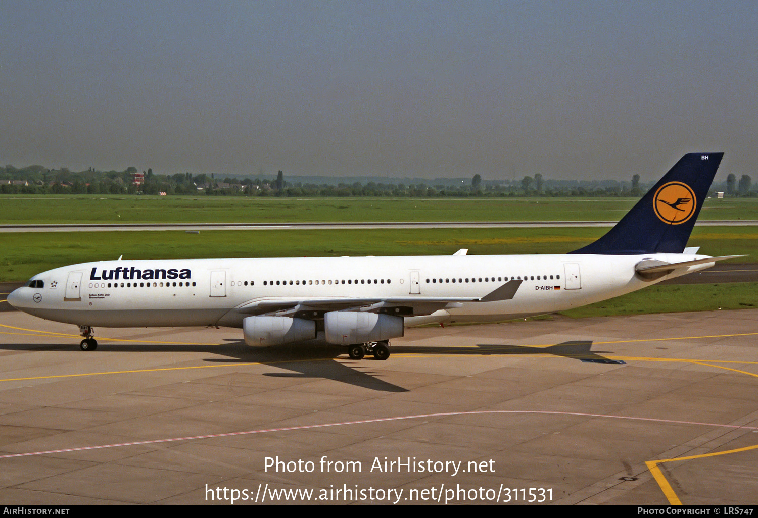 Aircraft Photo of D-AIBH | Airbus A340-211 | Lufthansa | AirHistory.net #311531