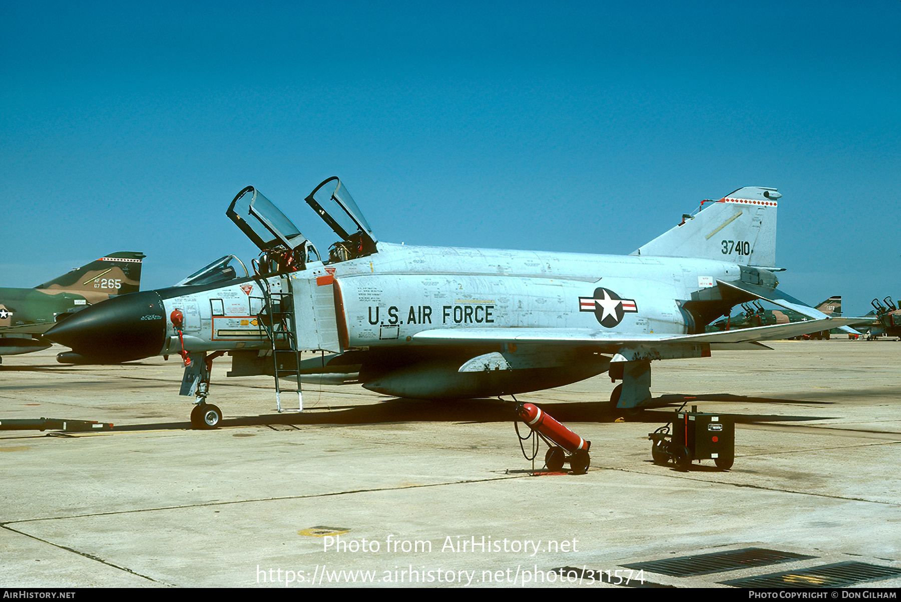 Aircraft Photo of 63-7410 / 37410 | McDonnell F-4C Phantom II | USA - Air Force | AirHistory.net #311574