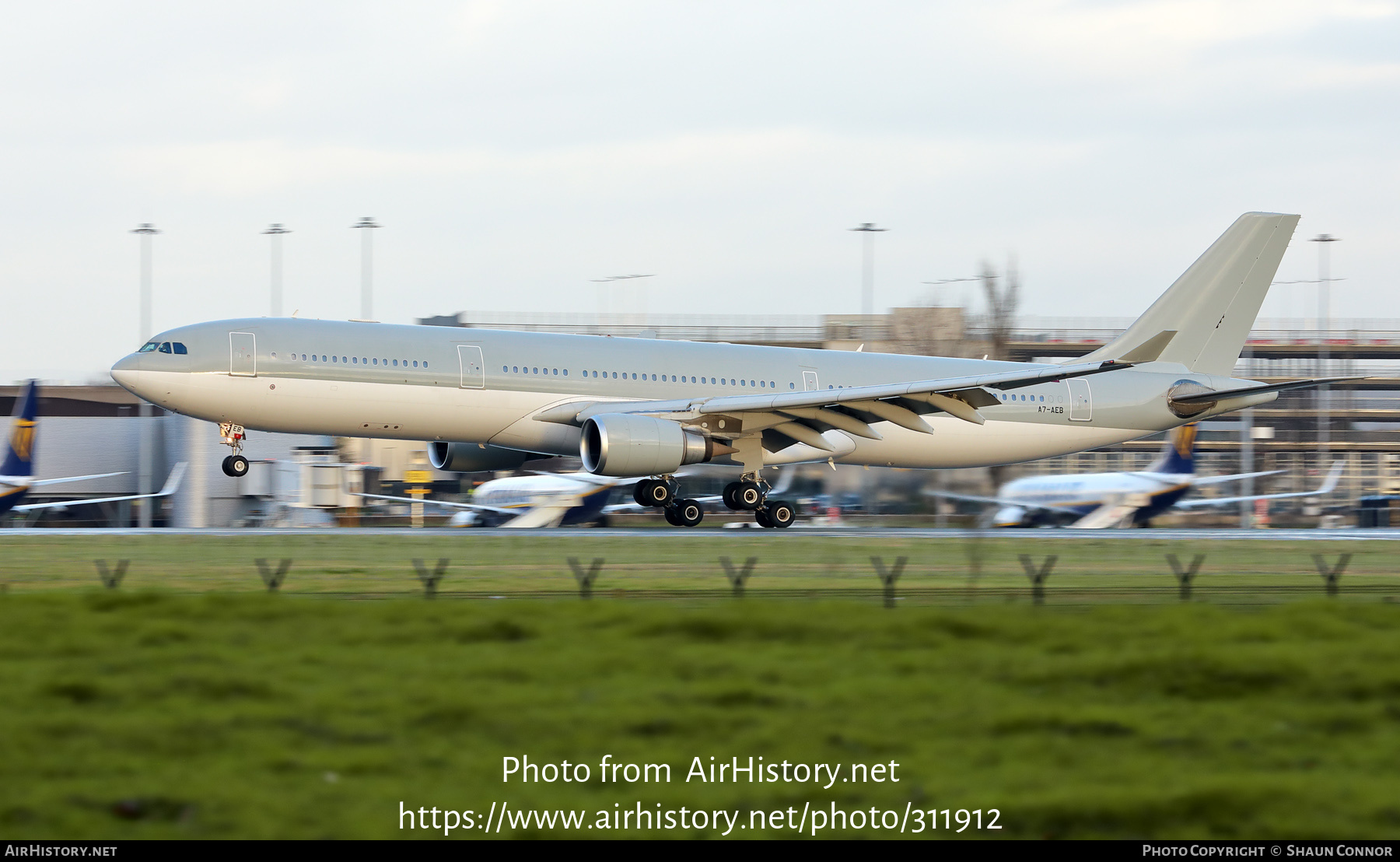 Aircraft Photo of A7-AEB | Airbus A330-302 | AirHistory.net #311912