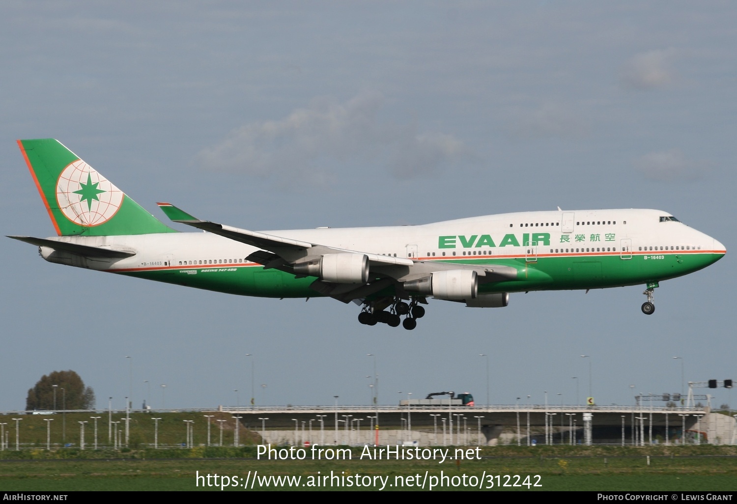 Aircraft Photo of B-16403 | Boeing 747-45EM | EVA Air | AirHistory.net #312242