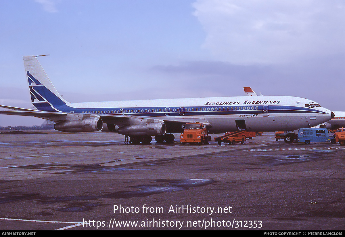 Aircraft Photo of LV-LGP | Boeing 707-372C | Aerolíneas Argentinas | AirHistory.net #312353