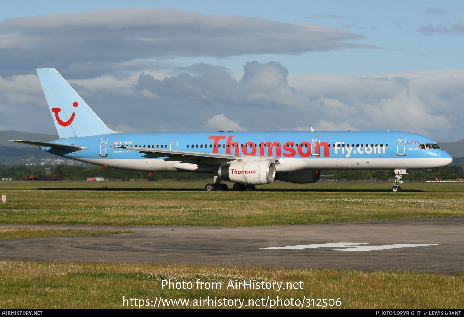 Aircraft Photo of G-BYAT | Boeing 757-204 | Thomsonfly | AirHistory.net #312506