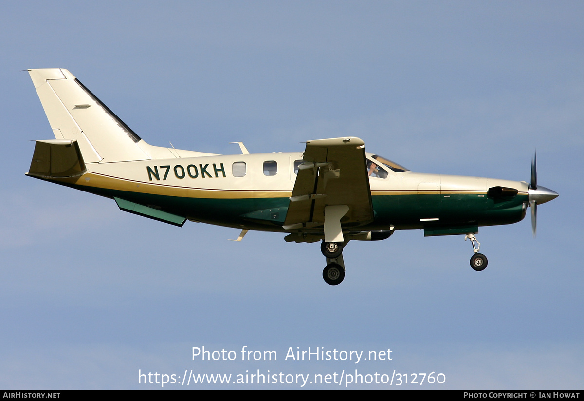 Aircraft Photo of N700KH | Socata TBM-700 | AirHistory.net #312760