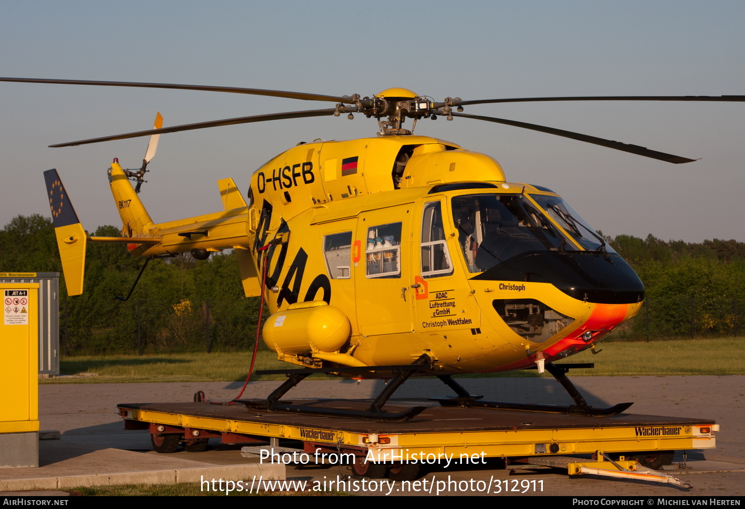 Aircraft Photo of D-HSFB | Eurocopter-Kawasaki BK-117B-2 | ADAC Luftrettung | AirHistory.net #312911