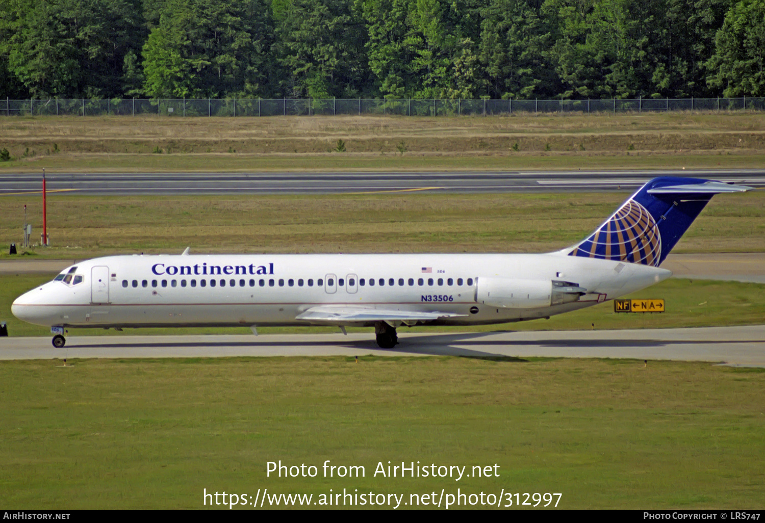 Aircraft Photo of N33506 | McDonnell Douglas DC-9-32 | Continental Airlines | AirHistory.net #312997