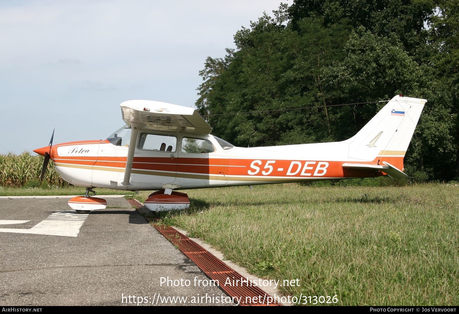 Aircraft Photo of S5-DEB | Cessna 172N Skyhawk 100 | AirHistory.net #313026