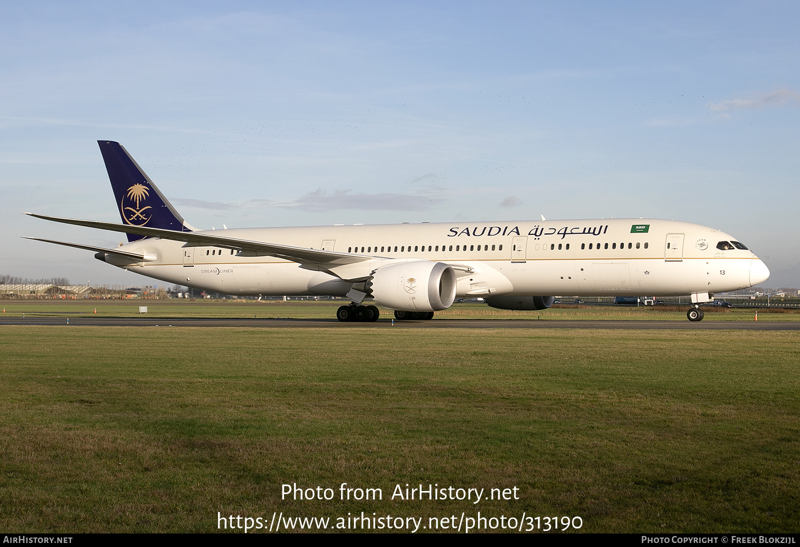 Aircraft Photo of HZ-AR13 | Boeing 787-9 Dreamliner | Saudia - Saudi Arabian Airlines | AirHistory.net #313190