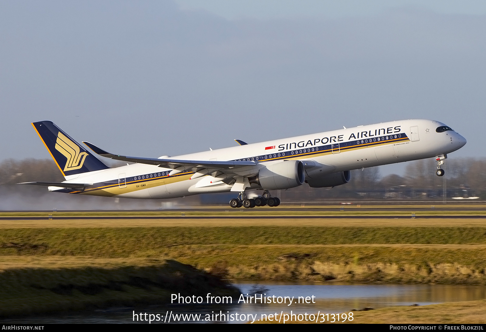 Aircraft Photo of 9V-SMH | Airbus A350-941 | Singapore Airlines | AirHistory.net #313198