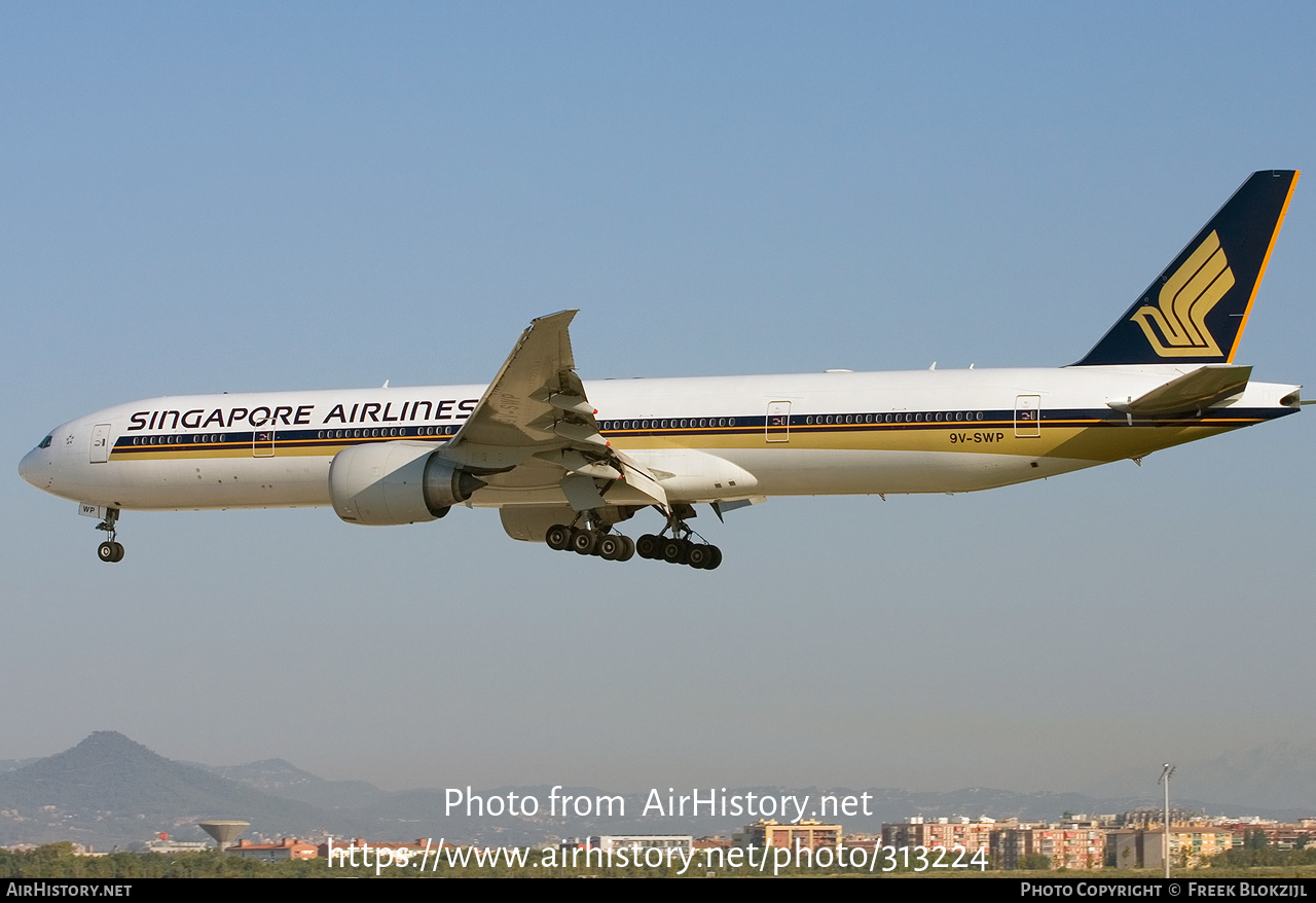 Aircraft Photo of 9V-SWP | Boeing 777-312/ER | Singapore Airlines | AirHistory.net #313224