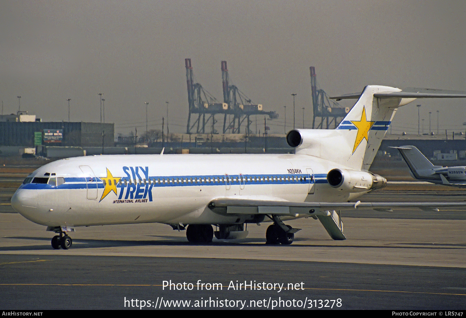 Aircraft Photo of N284KH | Boeing 727-2J0/Adv | Sky Trek International Airlines | AirHistory.net #313278