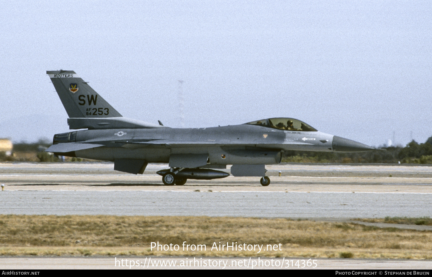 Aircraft Photo of 84-1253 / AF84-253 | General Dynamics F-16C Fighting Falcon | USA - Air Force | AirHistory.net #314365