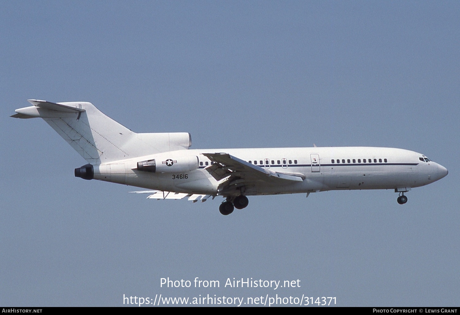 Aircraft Photo of 83-4616 / 34616 | Boeing C-22B (727-35) | USA - Air Force | AirHistory.net #314371