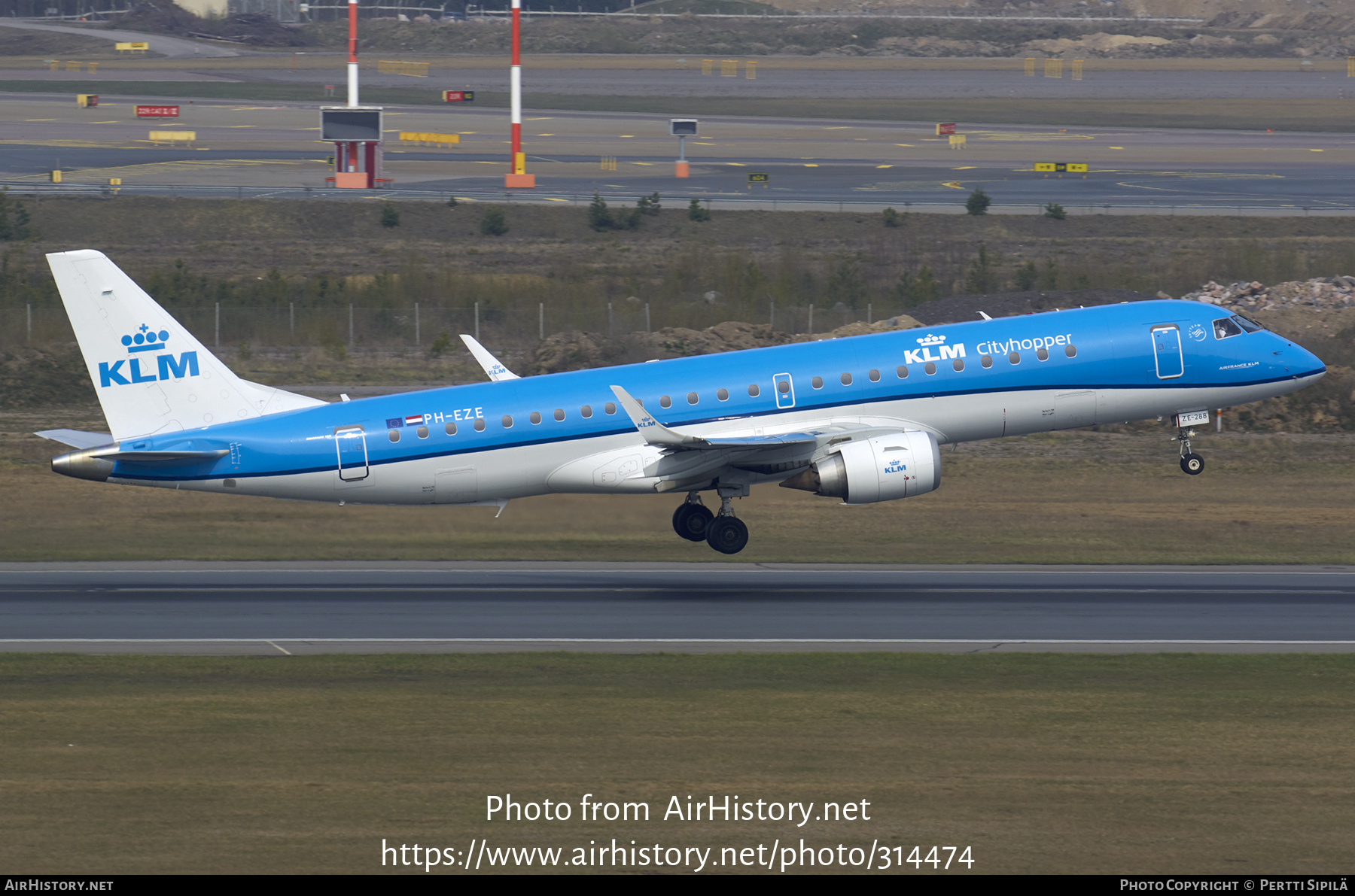 Aircraft Photo of PH-EZE | Embraer 190STD (ERJ-190-100STD) | KLM Cityhopper | AirHistory.net #314474