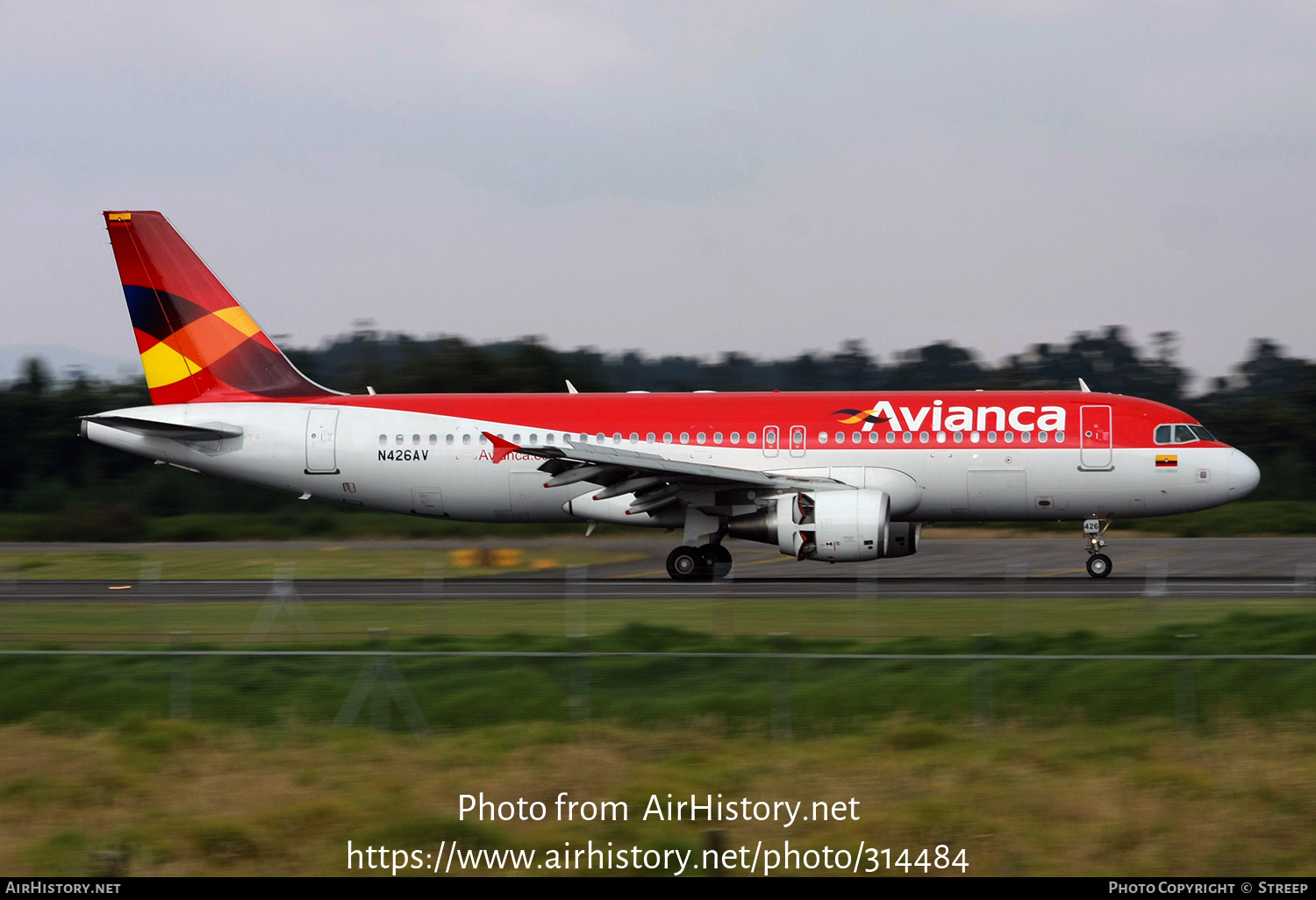 Aircraft Photo of N426AV | Airbus A320-214 | Avianca | AirHistory.net #314484