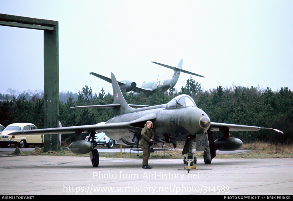 Aircraft Photo of E-409 | Hawker Hunter F51 | Denmark - Air Force | AirHistory.net #314583