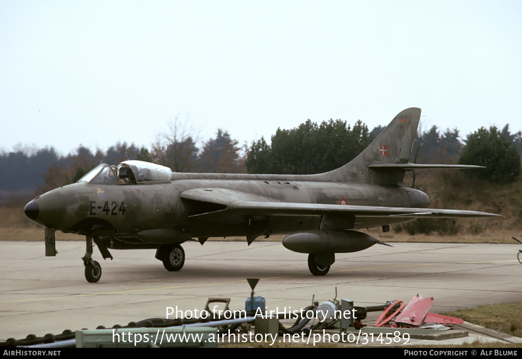 Aircraft Photo of E-424 | Hawker Hunter F51 | Denmark - Air Force | AirHistory.net #314589