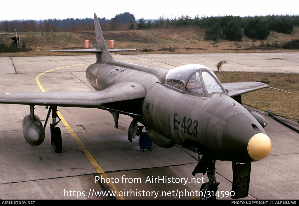 Aircraft Photo of E-423 | Hawker Hunter F51 | Denmark - Air Force | AirHistory.net #314590