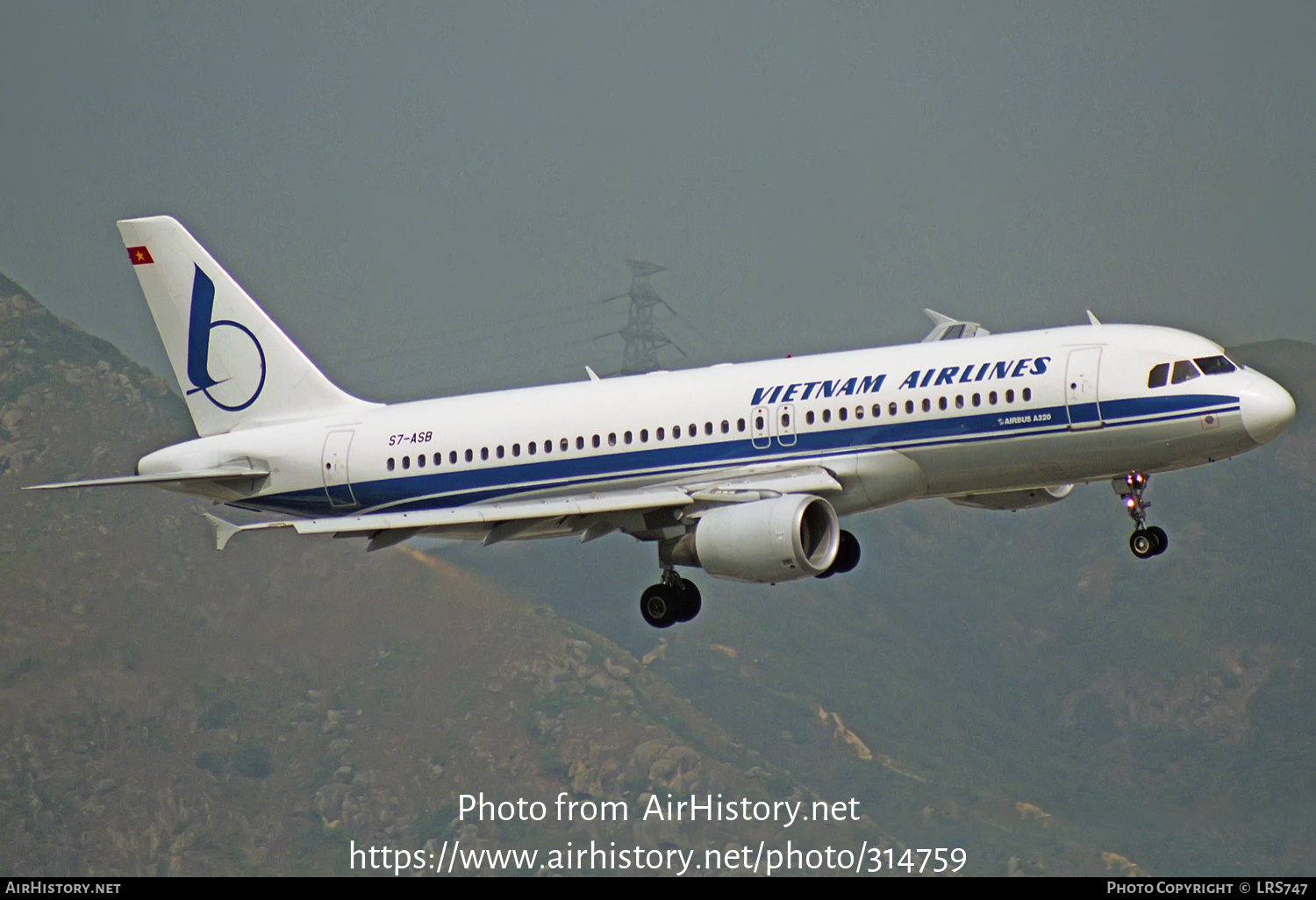 Aircraft Photo of S7-ASB | Airbus A320-214 | Vietnam Airlines | AirHistory.net #314759