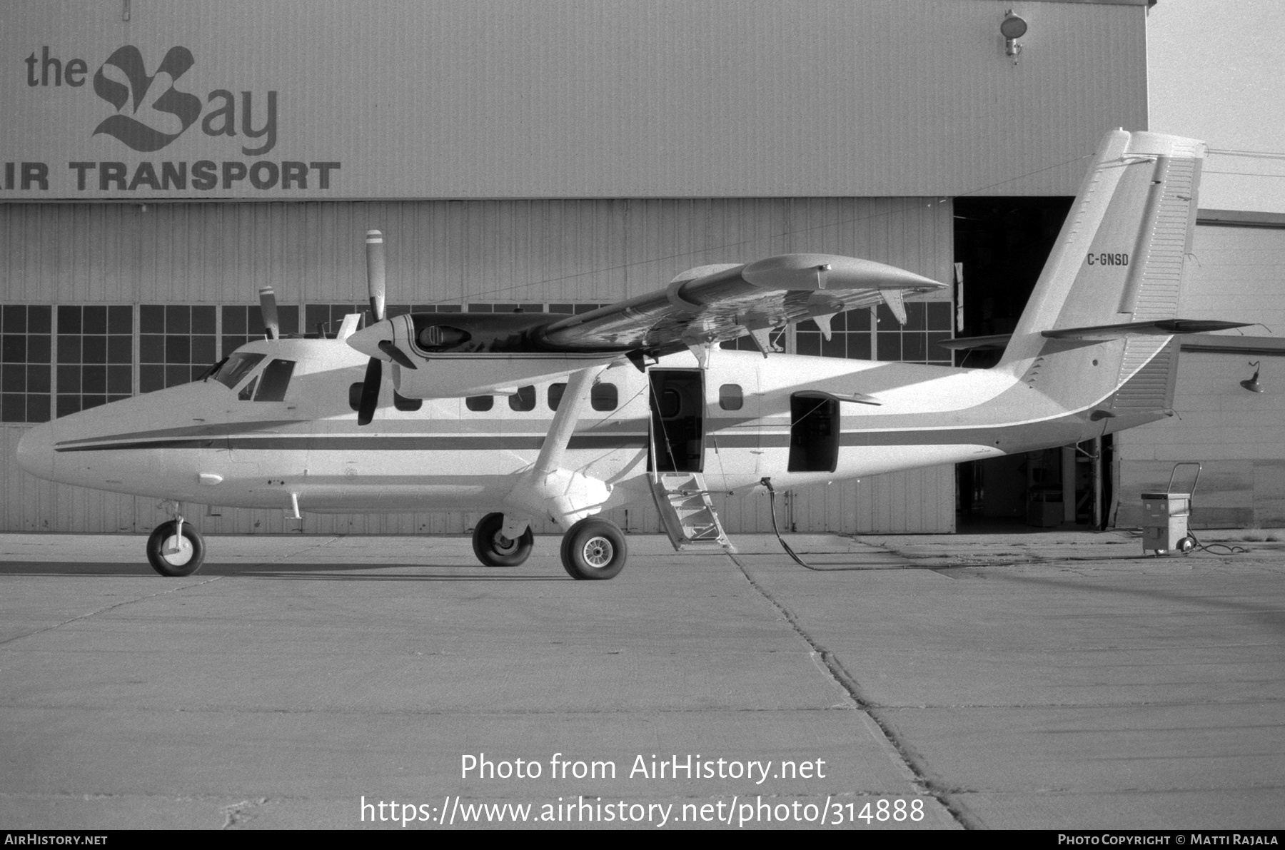 Aircraft Photo of C-GNSD | De Havilland Canada DHC-6-300 Twin Otter | Hudson's Bay Company | AirHistory.net #314888