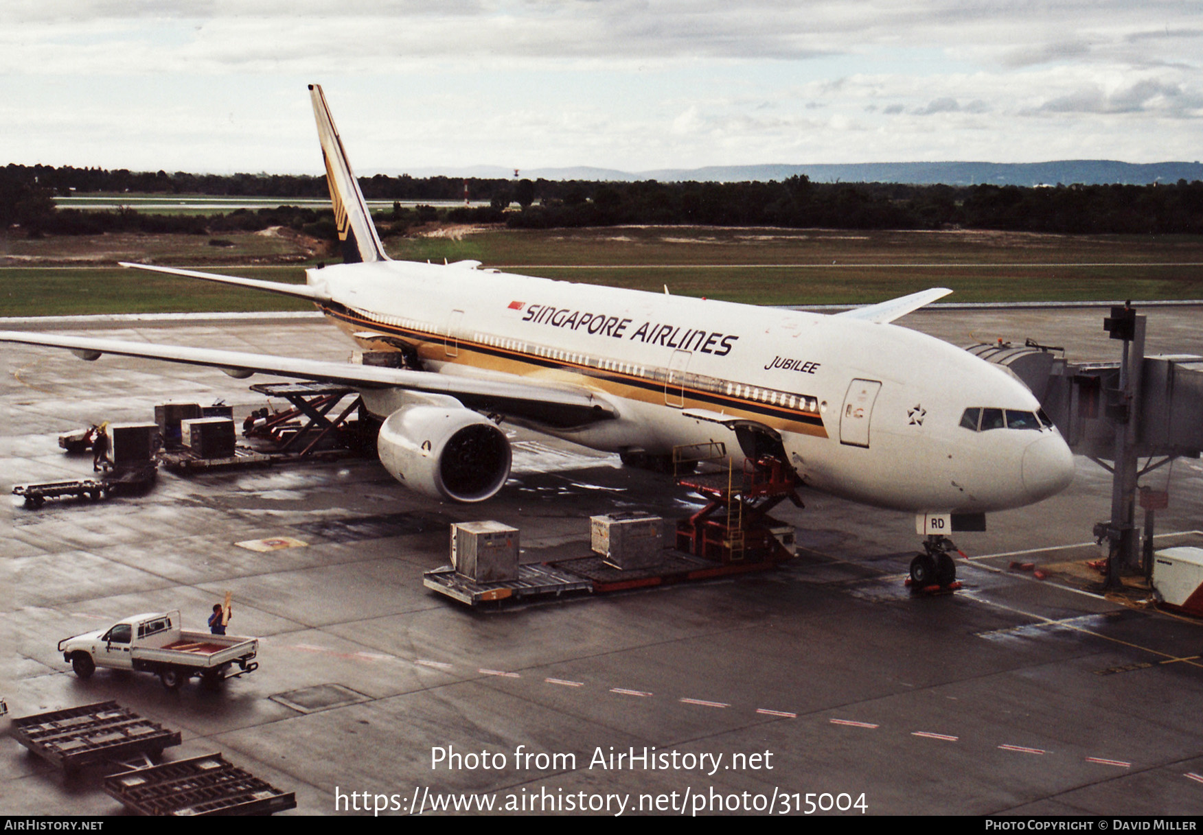 Aircraft Photo of 9V-SRD | Boeing 777-212/ER | Singapore Airlines | AirHistory.net #315004