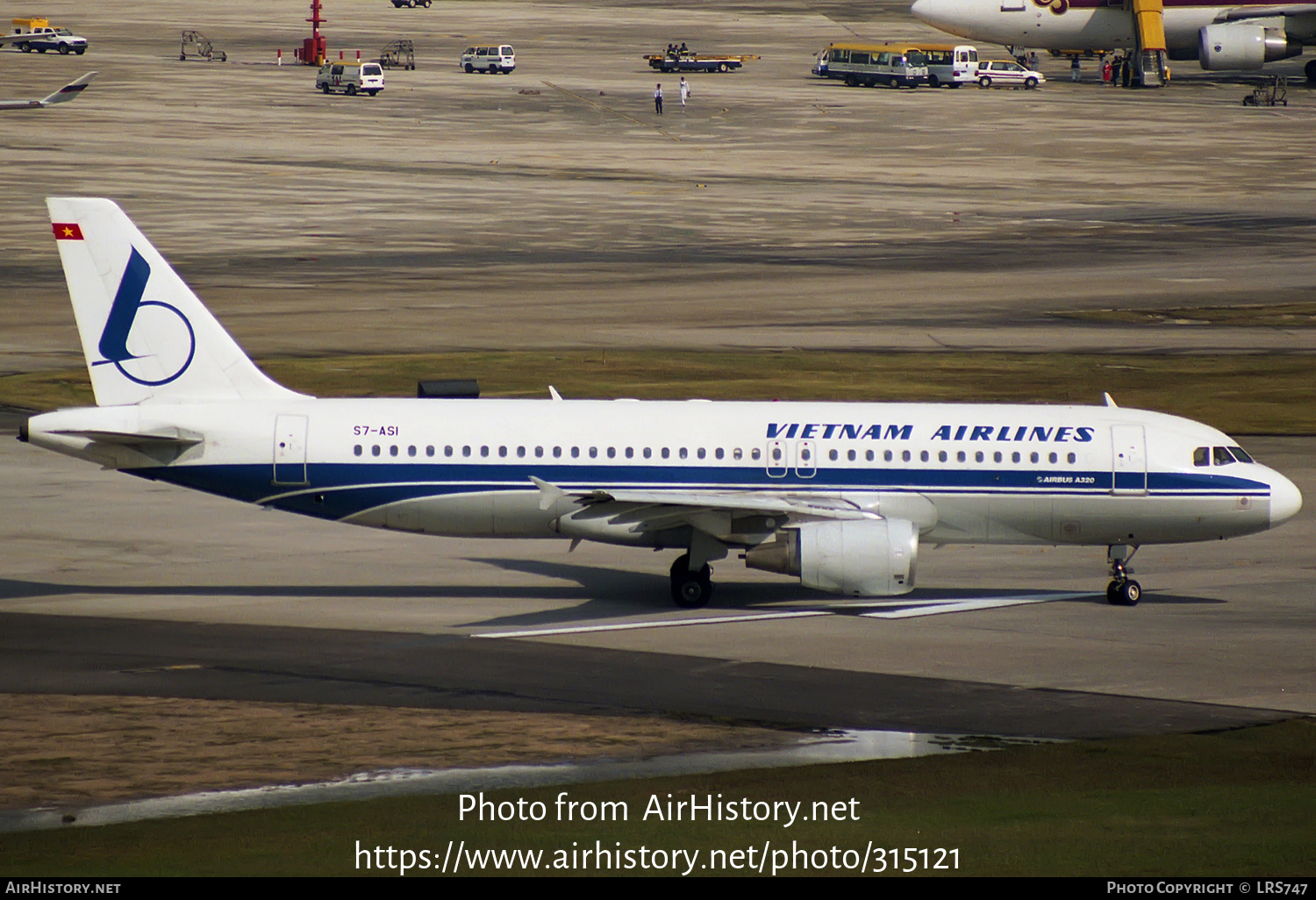 Aircraft Photo of S7-ASI | Airbus A320-214 | Vietnam Airlines | AirHistory.net #315121