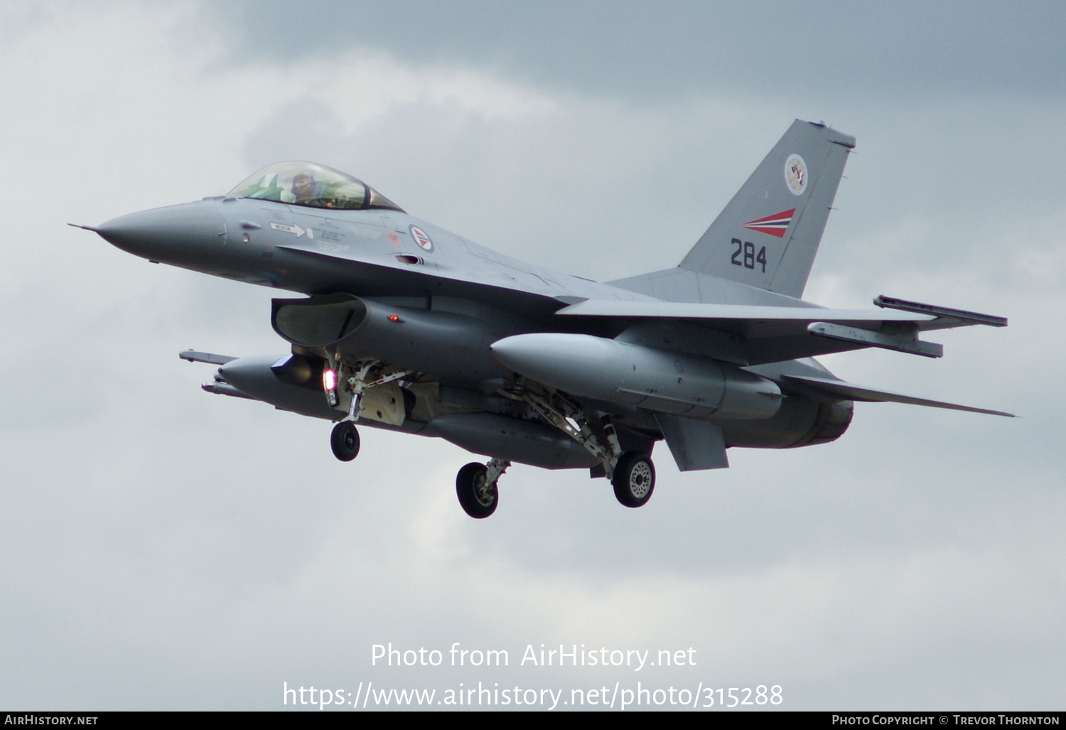 Aircraft Photo of 284 | General Dynamics F-16AM Fighting Falcon ...