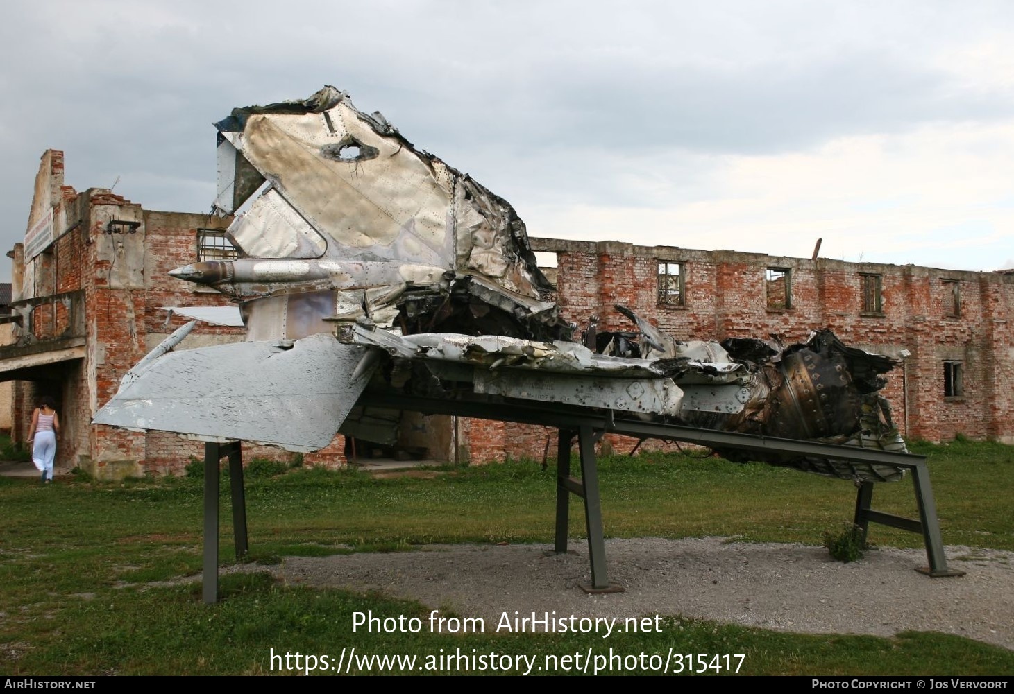 Aircraft Photo of 17130 | Mikoyan-Gurevich MiG-21... | Yugoslavia - Air Force | AirHistory.net #315417