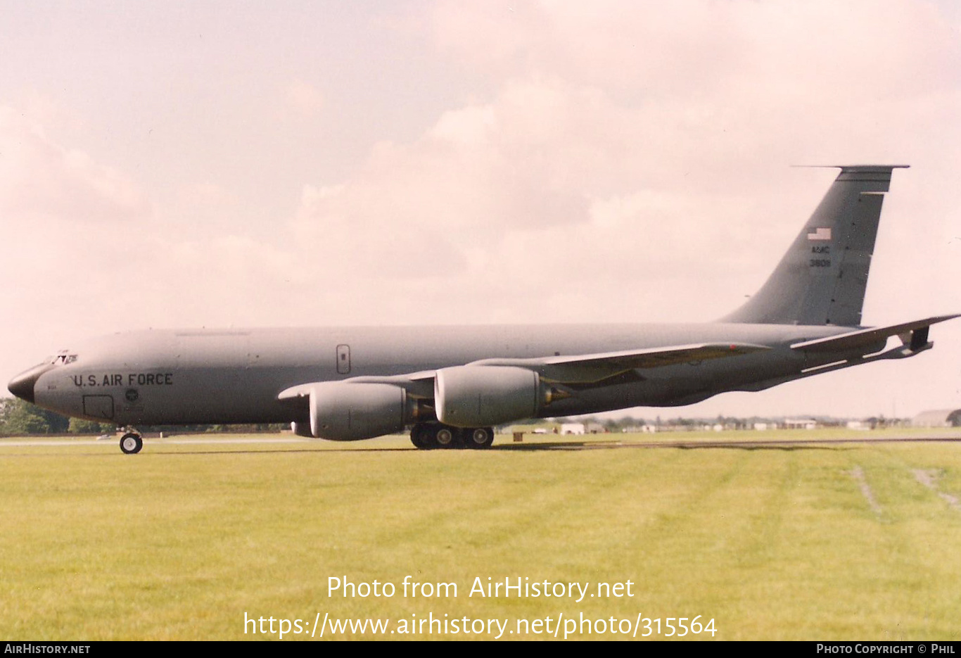 Aircraft Photo of 63-8011 / 38011 | Boeing KC-135R Stratotanker | USA - Air Force | AirHistory.net #315564