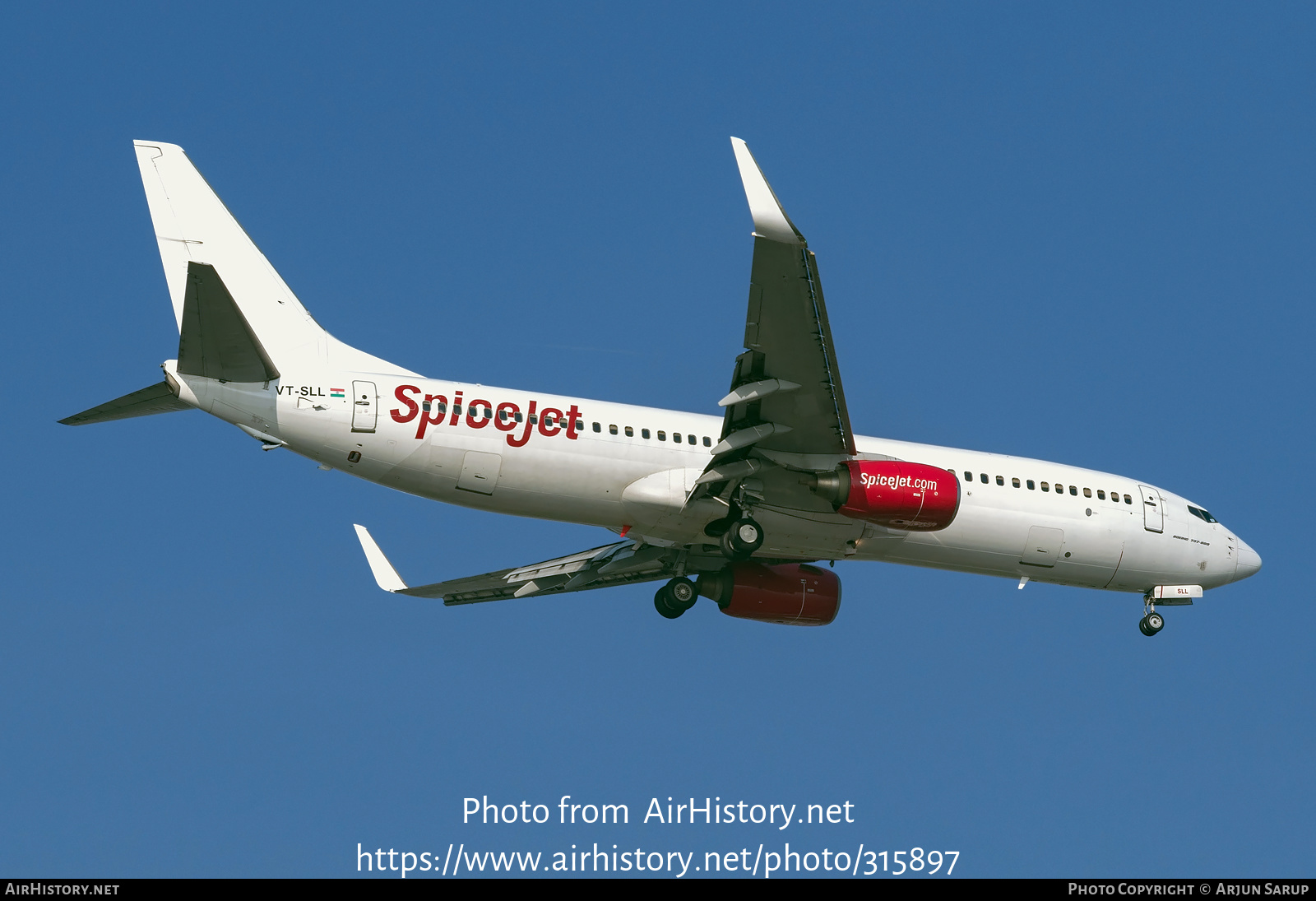 Aircraft Photo of VT-SLL | Boeing 737-8EH | SpiceJet | AirHistory.net #315897