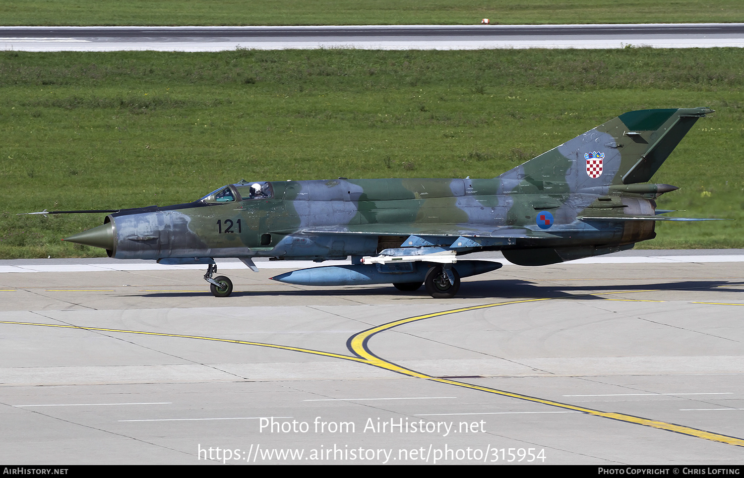 Aircraft Photo of 121 | Mikoyan-Gurevich MiG-21bisD | Croatia - Air Force | AirHistory.net #315954